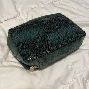 Elegant Green Snakeskin Women's Bag